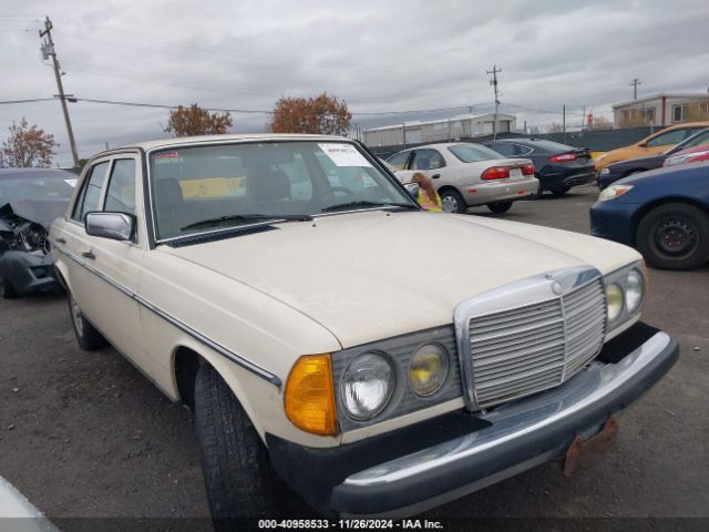 1983 MERCEDES-BENZ 300 WDBAB33A5DB019186
