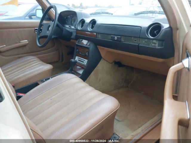 1983 MERCEDES-BENZ 300 WDBAB33A5DB019186 Photo 4