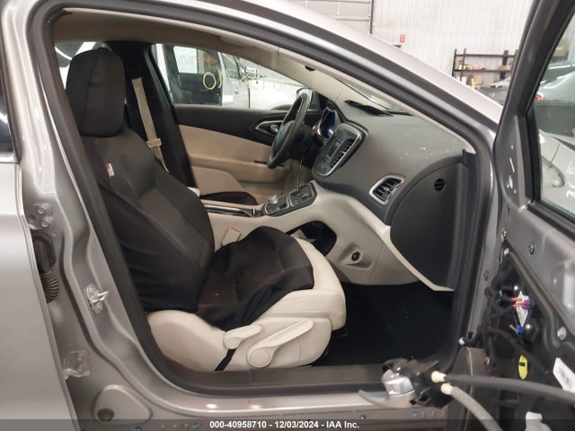 Chrysler 200 Limited 2016 1C3CCCABXGN186542 Image 5