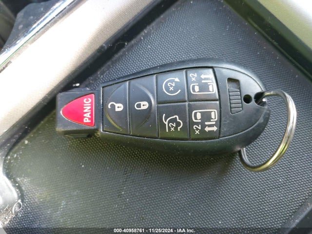 2C4RC1CG4ER168900 Chrysler Town & Country Touring-l