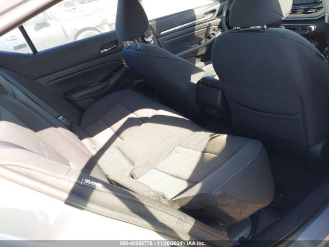 1N4BL4DW0NN374890 Nissan Altima Sv Intelligent Awd