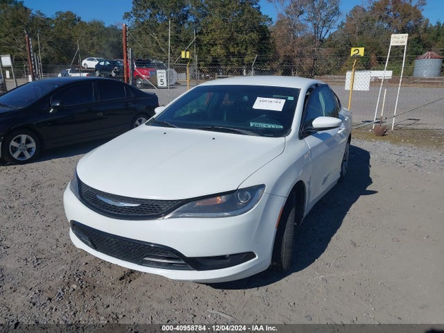 Chrysler 200 S 2015 1C3CCCBB9FN635822 Image 2