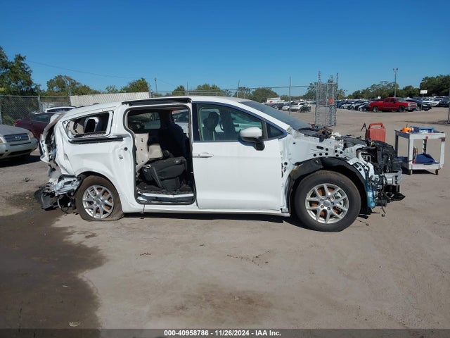 2C4RC1CG6NR204652 Chrysler Voyager Lx