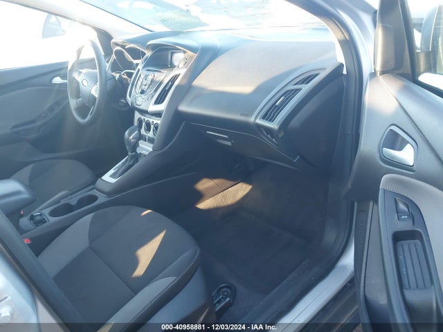 Ford FOCUS SE 2014 1FADP3F24EL350718 Image 5
