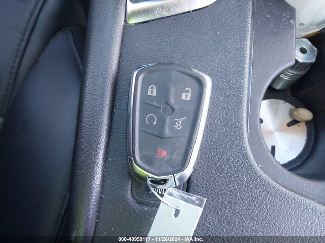 2018 CADILLAC XT5 1GYKNDRS9JZ165638 Photo 10