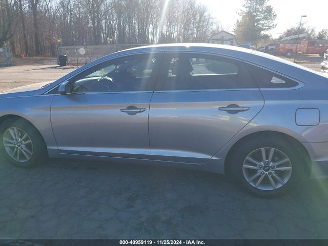 Hyundai SONATA SE 2016 5NPE24AF9GH302569 Image 14