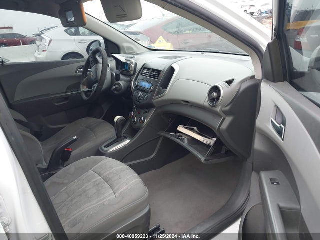Chevrolet Sonic Lt Auto 2014 1G1JC6SH1E4198646 Image 5