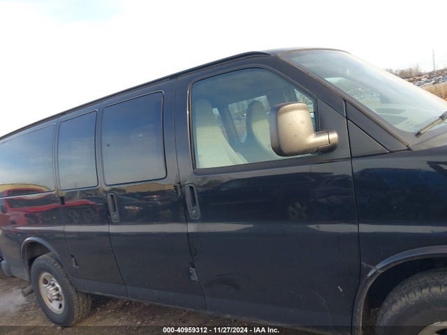 Chevrolet Express 2500 Ls 2015 1GNWGPFG6F1269083 Image 13