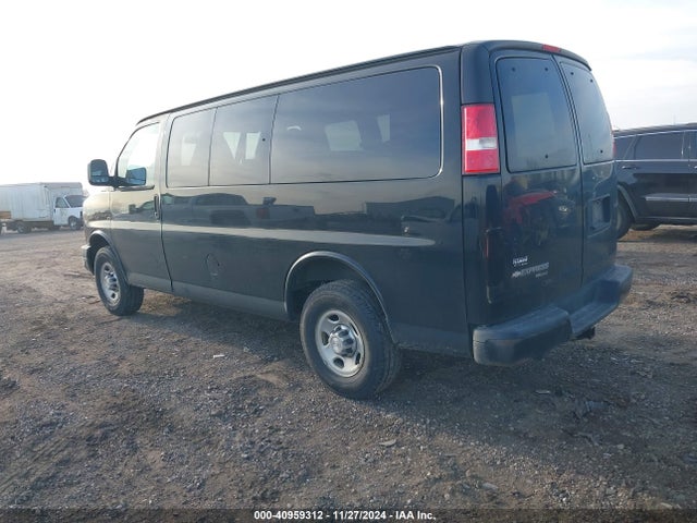 Chevrolet Express 2500 Ls 2015 1GNWGPFG6F1269083 Image 3