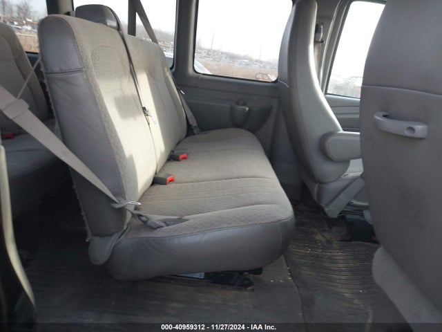 Chevrolet Express 2500 Ls 2015 1GNWGPFG6F1269083 Image 8