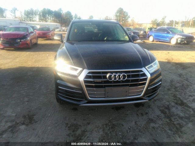 WA1BNAFY3J2006680 Audi Q5 2.0t Premium/2.0t Tech Premium