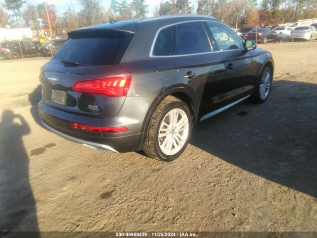 WA1BNAFY3J2006680 Audi Q5 2.0t Premium/2.0t Tech Premium