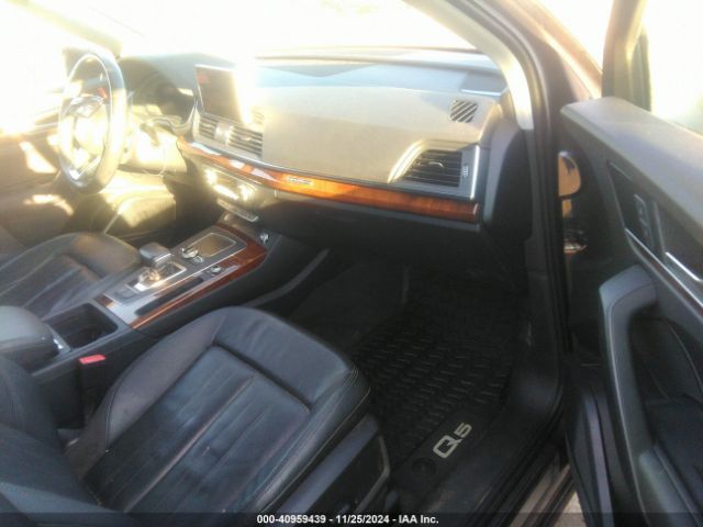 WA1BNAFY3J2006680 Audi Q5 2.0t Premium/2.0t Tech Premium