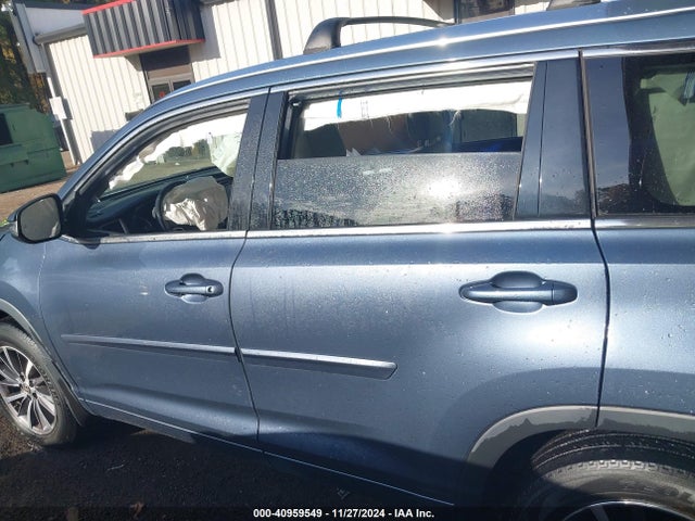 5TDJZRFH4JS486726 Toyota Highlander Xle