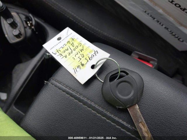 2005 MINI COOPER WMWRF33425TF62249 Photo 10