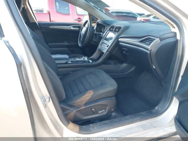 3FA6P0H71HR403655 Ford FUSION SE