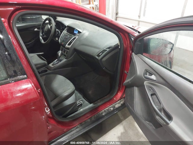 Ford FOCUS SE 2014 1FADP3K28EL177517 Image 5