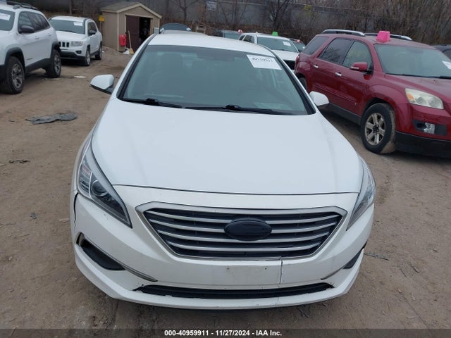 Hyundai SONATA SE 2016 5NPE24AF8GH374671 Image 12