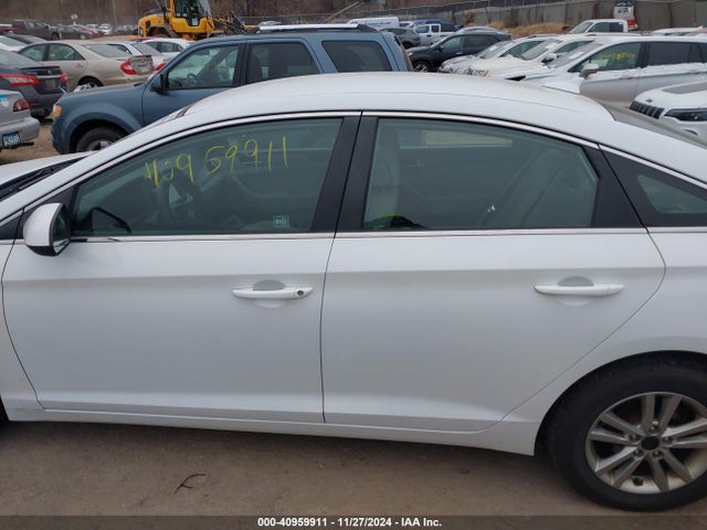 Hyundai SONATA SE 2016 5NPE24AF8GH374671 Image 14