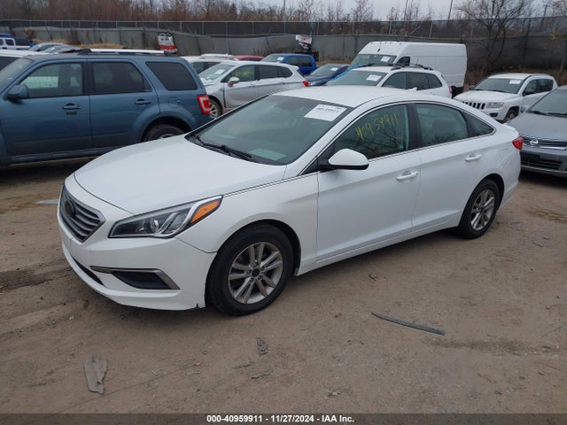Hyundai SONATA SE 2016 5NPE24AF8GH374671 Image 2