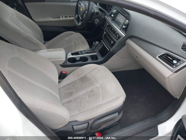 Hyundai SONATA SE 2016 5NPE24AF8GH374671 Image 5