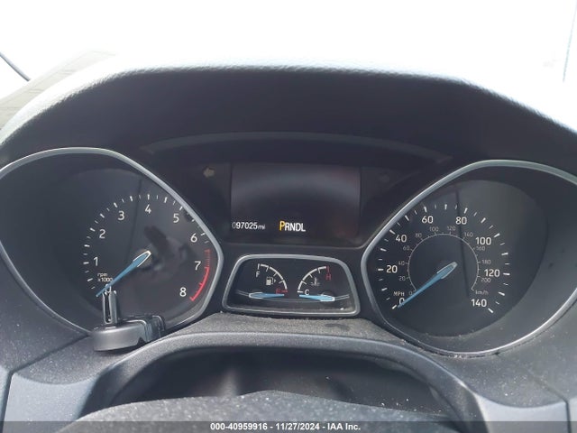 1FADP3K27HL225920 Ford FOCUS SE