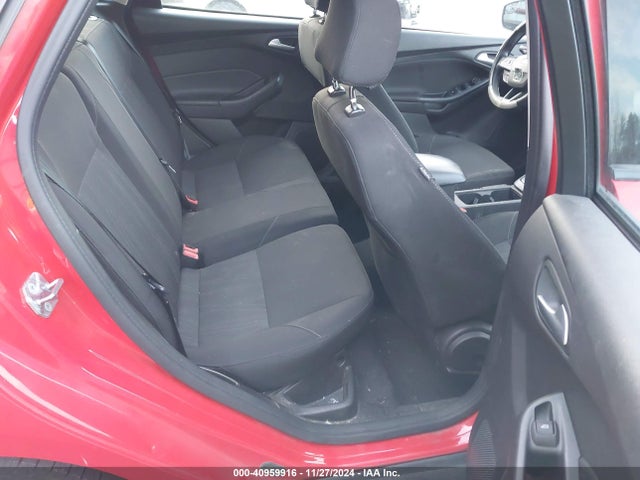 1FADP3K27HL225920 Ford FOCUS SE