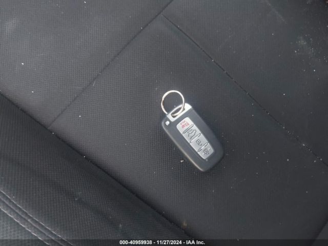 KMHTC6AD8HU324497 Hyundai Veloster Value Edition