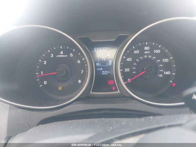 KMHTC6AD8HU324497 Hyundai Veloster Value Edition