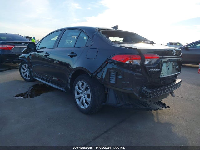 Toyota COROLLA LE 2022 5YFEPMAEXNP307496 Image 3