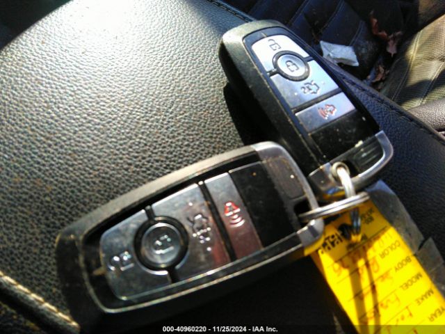 3FA6P0HD4HR332375 Ford FUSION SE