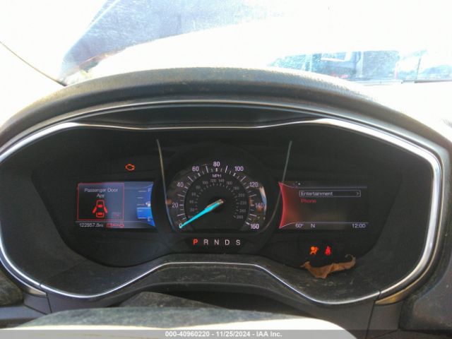 3FA6P0HD4HR332375 Ford FUSION SE