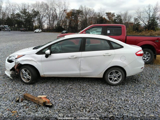 Ford FIESTA SE 2019 3FADP4BJ2KM158744 Image 15