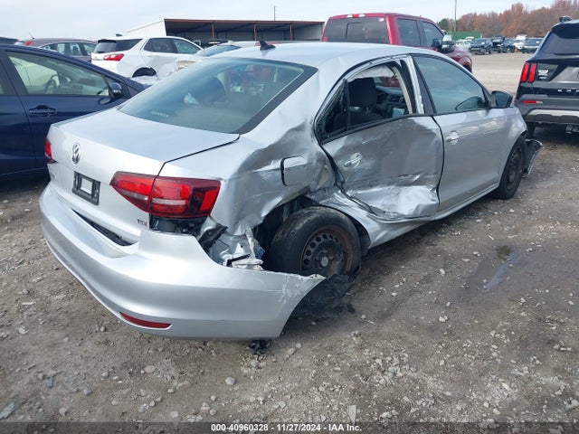 3VW267AJ1GM269443 Volkswagen Jetta 1.4t S