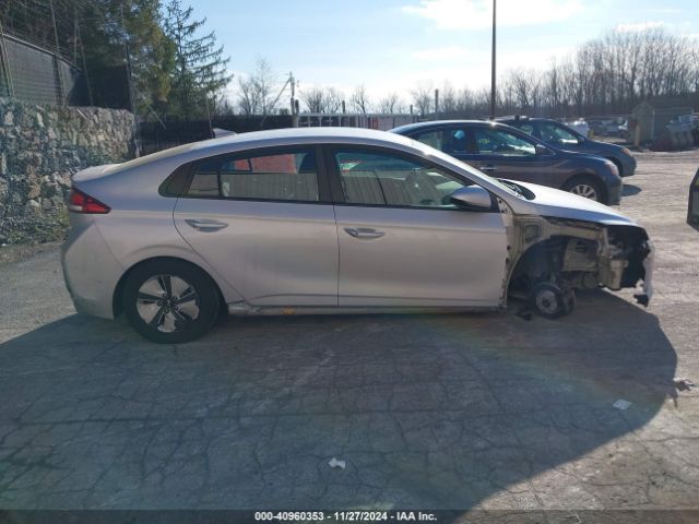 KMHC65LC6HU037312 Hyundai Ioniq Hybrid Blue