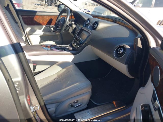 2012 JAGUAR XJ SAJWA1CB9CLV25539 Photo 4