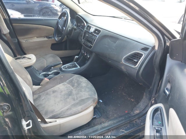 Chrysler 200 LX 2014 1C3CCBABXEN207266 Image 5