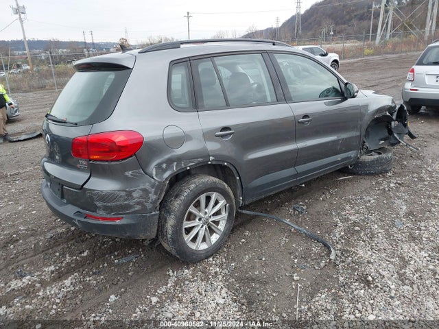 WVGBV7AX4JK005668 Volkswagen Tiguan Limited 2.0t