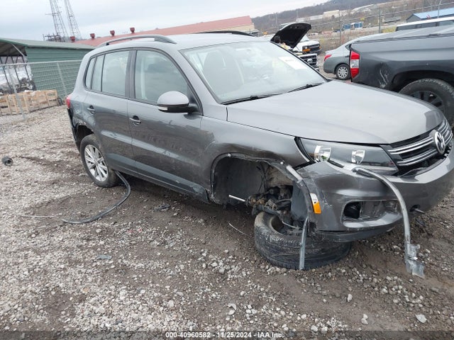 WVGBV7AX4JK005668 Volkswagen Tiguan Limited 2.0t