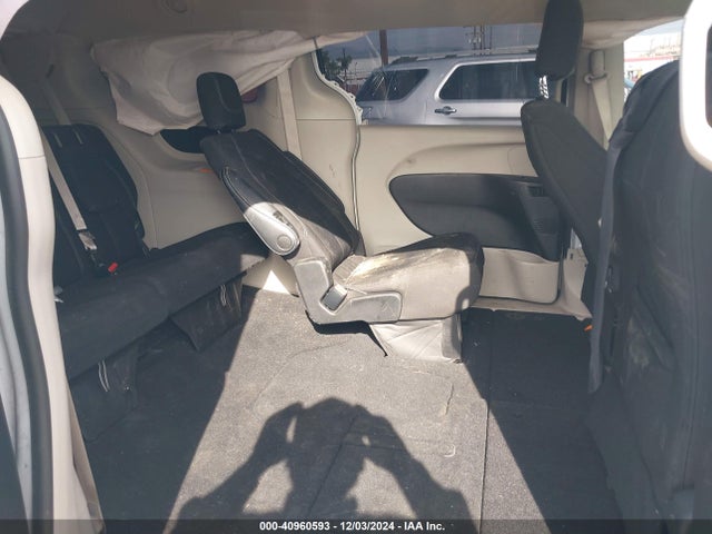 2C4RC1CGXMR571102 Chrysler Voyager Lx