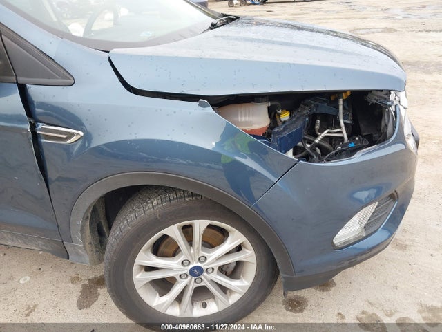 Ford ESCAPE SE 2018 1FMCU0GD1JUB59450 Image 17