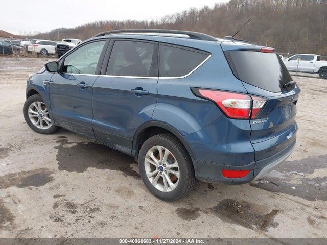 Ford ESCAPE SE 2018 1FMCU0GD1JUB59450 Image 3