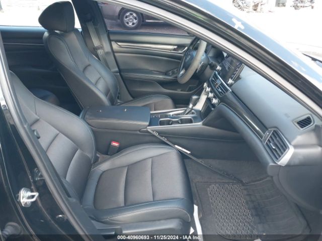1HGCV1F32LA043812 Honda Accord Sport