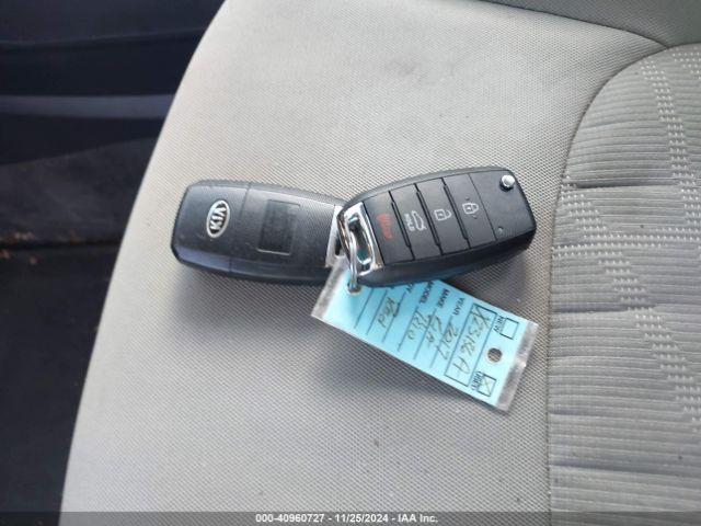 KNADM4A32H6012629 KIA RIO LX