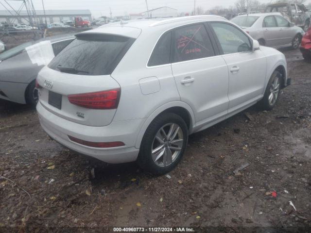 WA1JCCFS6HR012158 Audi Q3 2.0t Premium
