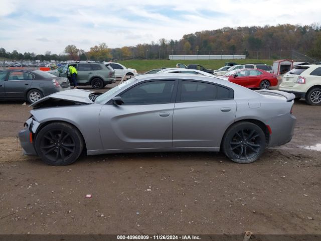2C3CDXBG8JH187347 Dodge Charger Sxt Rwd