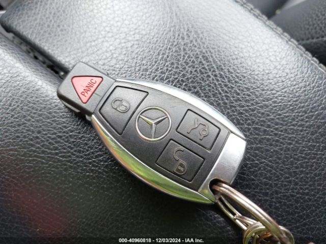 WDCGG8JB1EG225111 Mercedes-Benz Glk 350 4matic