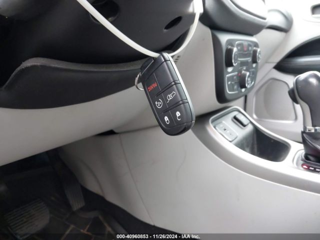 3C4NJCBB3JT165404 Jeep Compass Latitude Fwd