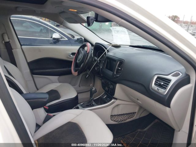 3C4NJCBB3JT165404 Jeep Compass Latitude Fwd