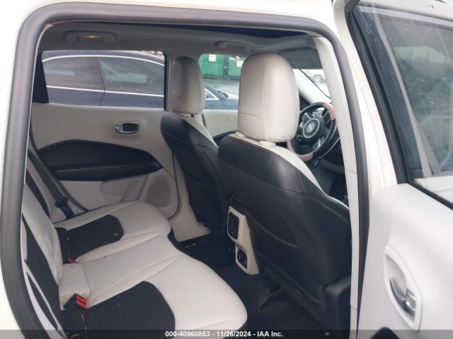 3C4NJCBB3JT165404 Jeep Compass Latitude Fwd